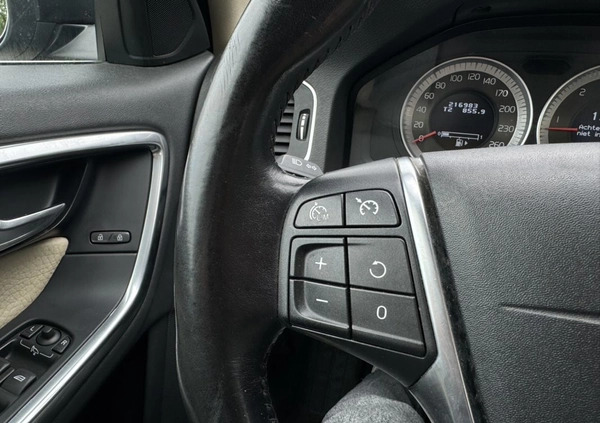 Volvo V60 cena 35900 przebieg: 216000, rok produkcji 2011 z Rzeszów małe 301